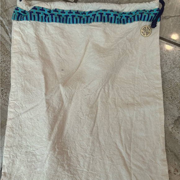 Tory Burch Cream Bag with Blue and Gold Accents - Picture 1 of 5